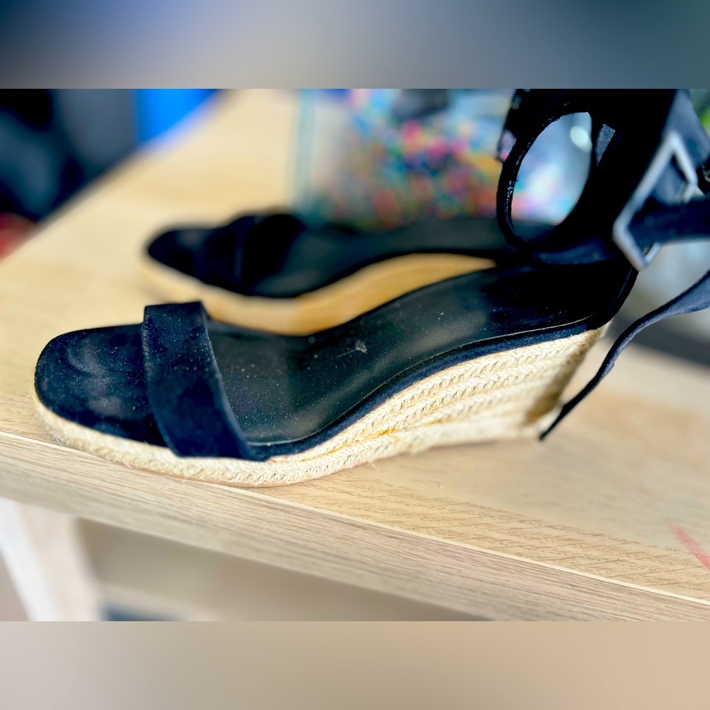 Wore once. Good in condition